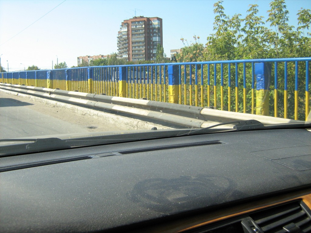 Жовто-блакитний паркан у Слов'янську